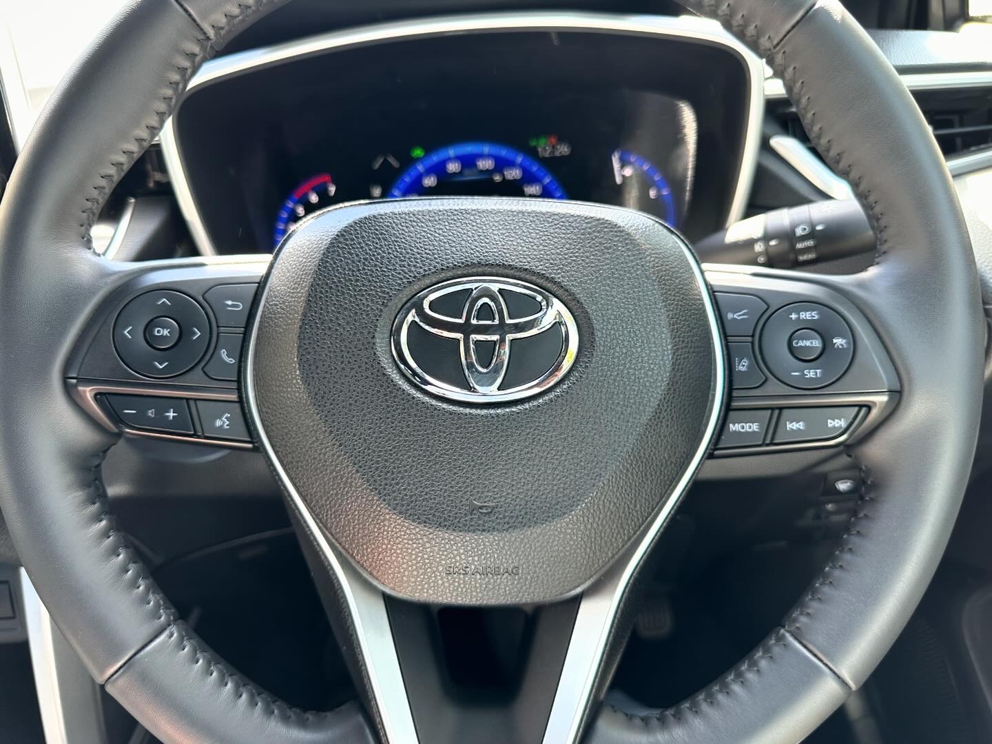 2022 Toyota Corolla Cross Z (Hybrid) - Image 7